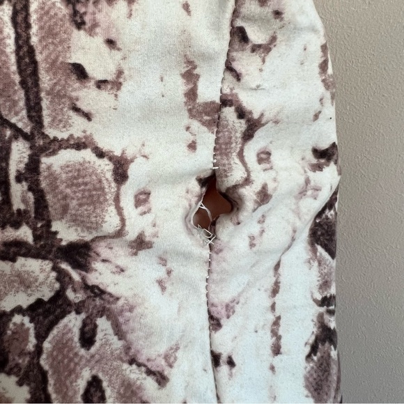 STREETWEAR SOCIETY Snake Skin Crop Top | Size Small - Picture 2 of 6